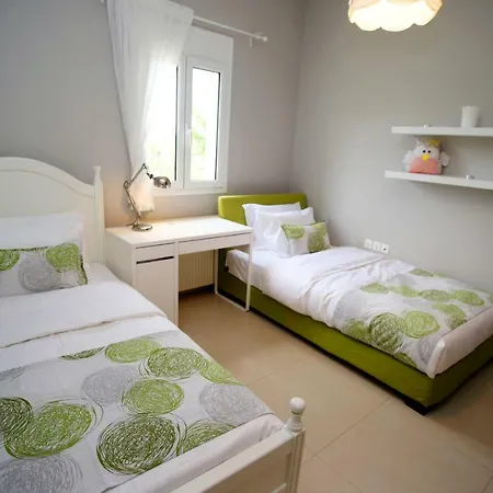 Relaxing With Garden And Mountain View In Heraklion Villa *