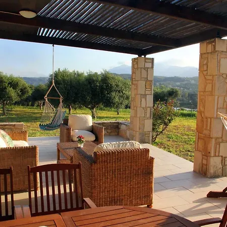 Relaxing With Garden And Mountain View In Heraklion * Kavrokhorion